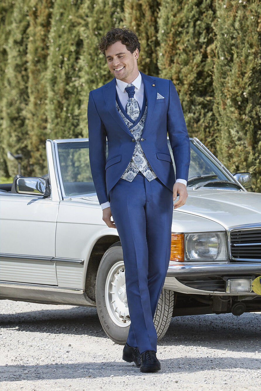 abito-vestito-completo-sposo-uomo-elegante-matrimonio-cerimonia-blu-gilet-damascato-roberto-vicentti-nuove-collezioni